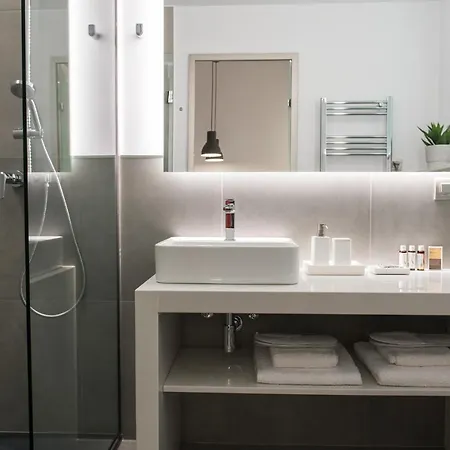 Jb Luxury נאפפליו